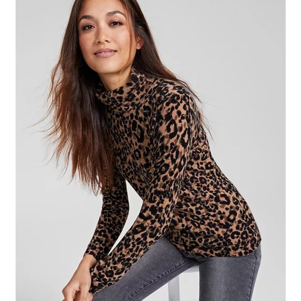 Women's 100% Cashmere Turtleneck Sweater brand new with tags size XS